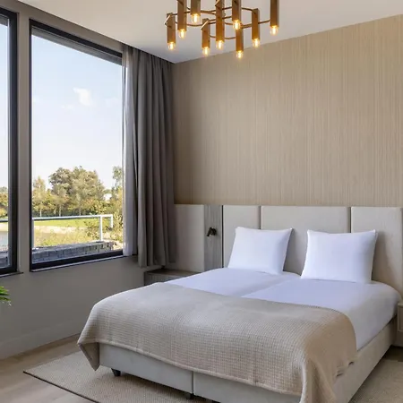 Hotel De Bronsbergen Boutique Wellness & *