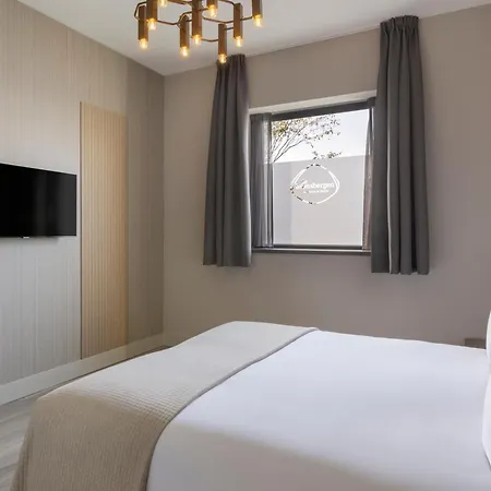 Hotel De Bronsbergen Boutique Wellness & *