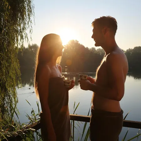 Hotel De Bronsbergen Boutique Wellness & *