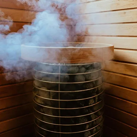 De Bronsbergen Boutique Wellness & *