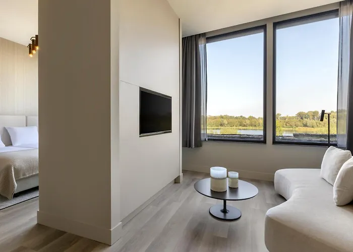 De Bronsbergen Boutique Wellness & *