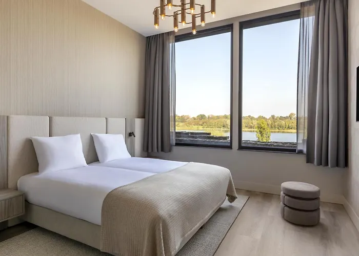 De Bronsbergen Boutique Wellness & Hotel *