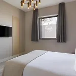 Hotel De Bronsbergen Boutique Wellness & *